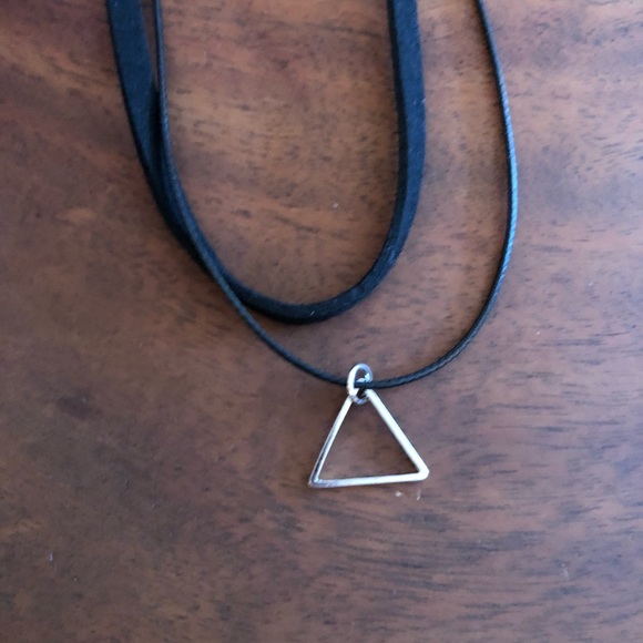 Black suede & silver triangle layered necklace - Picture 6 of 7